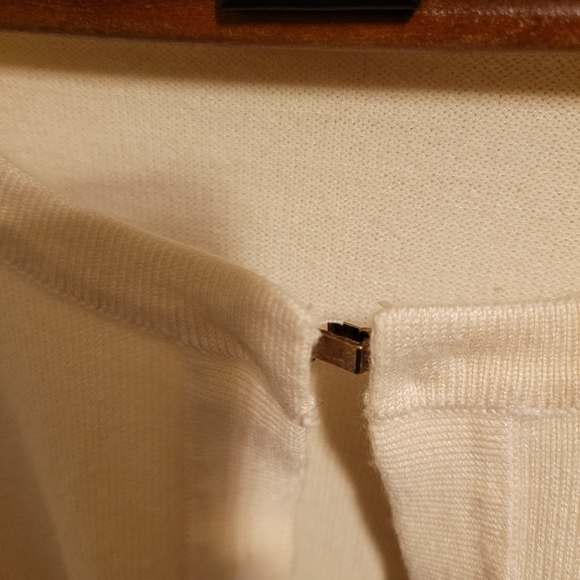 Esperanza Ivory Cardigan with Floral Details - Picture 2 of 6